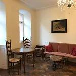 Barocker Hof Rhodt 로트운터리트부르크