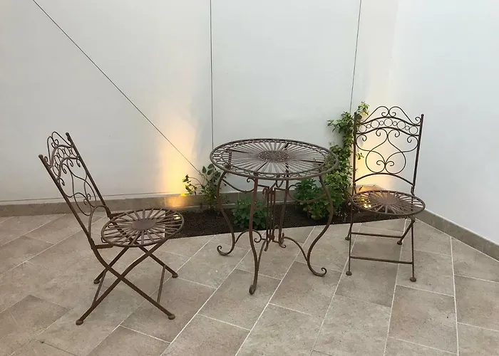 Barocker Hof Rhodt * Rhodt unter Rietburg